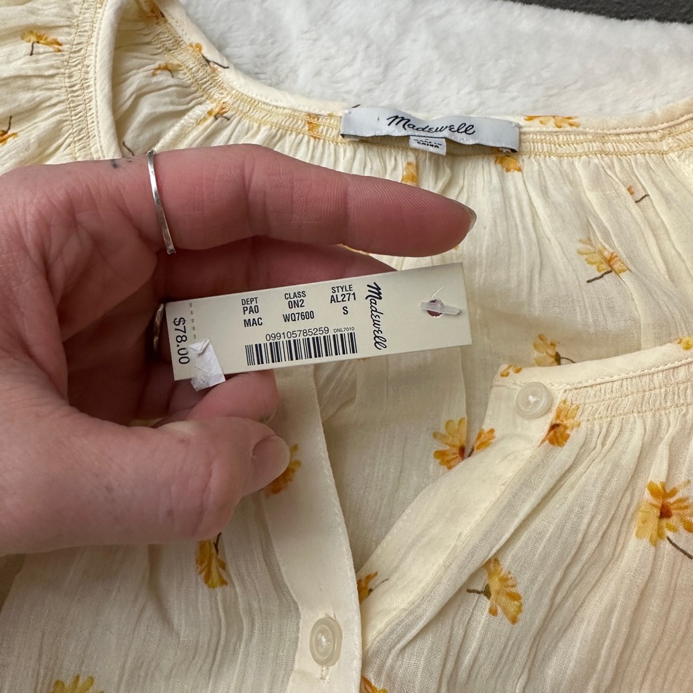 Madewell smocked button up top - Picture 4 of 6